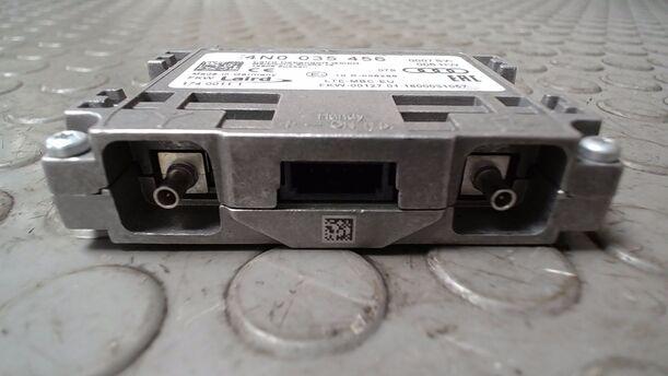 Foto: SIGNALVERSTÄRKER MOBILFUNK eines Skoda Octavia Combi 1.6 TDI GL