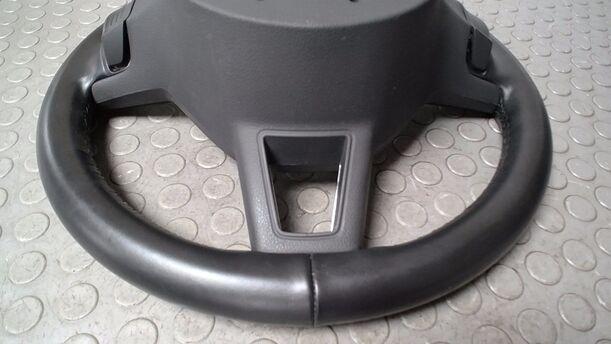 Foto: LEDERLENKRAD eines Skoda Octavia Combi 1.6 TDI GL