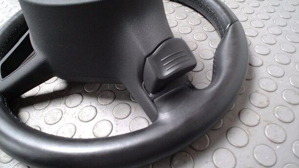 Foto: LEDERLENKRAD eines Skoda Octavia Combi 1.6 TDI GL