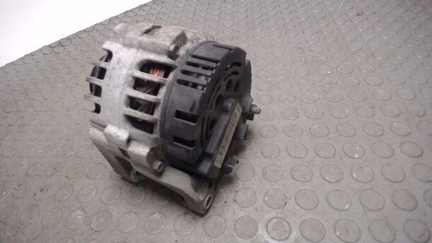 Foto: LICHTMASCHINE eines Renault Clio 1.2 16V GL