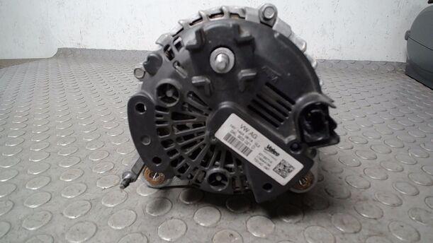 Foto: LICHTMASCHINE (STECKER BESCHÄDIGT) eines Skoda Octavia Combi 1.6 TDI GL