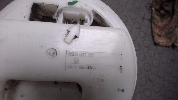 Foto: KRAFTSTOFFPUMPE eines Renault Clio 1.2 16V GL