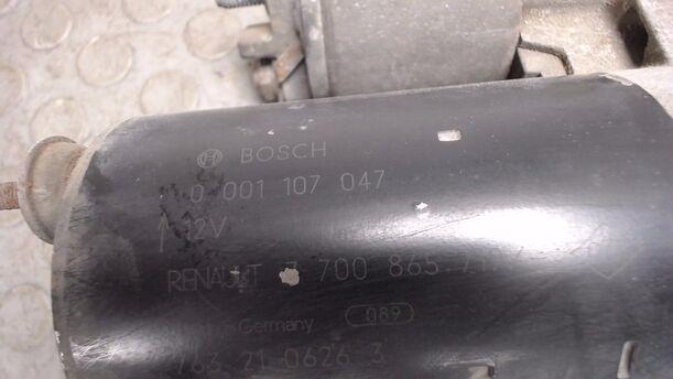 Foto: ANLASSER / STARTER BOSCH eines Renault Laguna Grandtour 2.0 GL