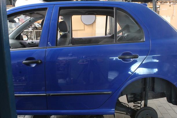 Foto: TÜR HINTEN LINKS eines Skoda Fabia 1.4 Edition