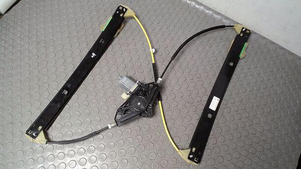 Foto: FENSTERHEBER ELEKTRISCH VORN RECHTS eines Skoda Octavia Combi 1.6 TDI GL
