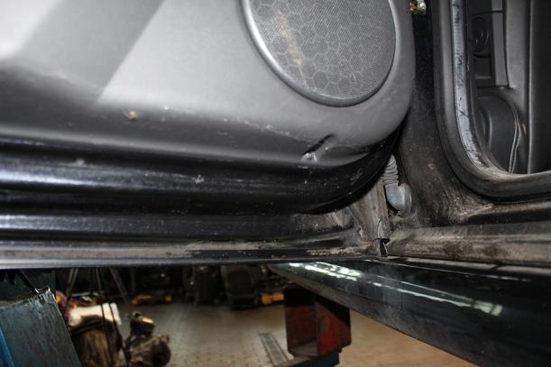 Foto: TÜR HINTEN LINKS eines Opel Signum 1.9 CDTI GL