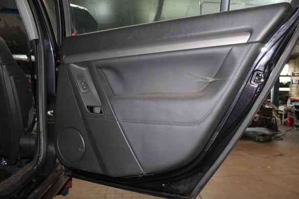 Foto: TÜR HINTEN RECHTS eines Opel Signum 1.9 CDTI GL