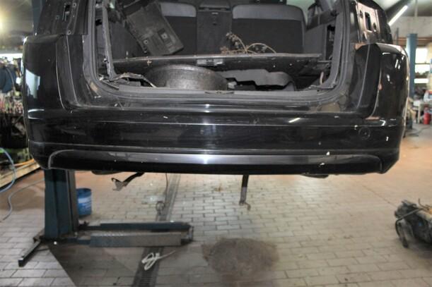 Foto: STOSSFÄNGER / STOSSSTANGE HINTEN eines Opel Signum 1.9 CDTI GL
