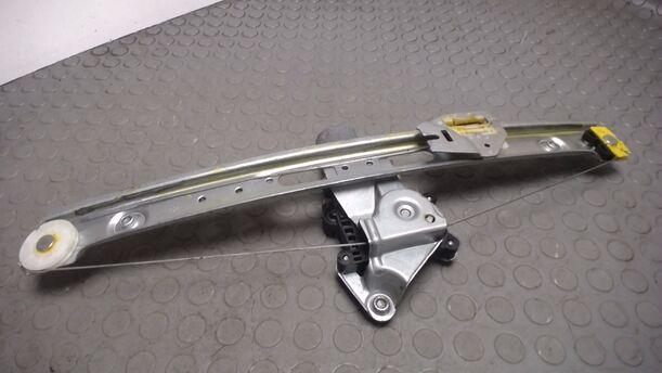 Foto: FENSTERHEBER ELEKTRISCH HINTEN LINKS (Limousine) eines BMW 320i Saphir