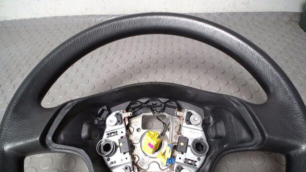 Foto: LENKRAD ( OHNE AIRBAG ) eines Seat Ibiza 1.4 16V Saphir