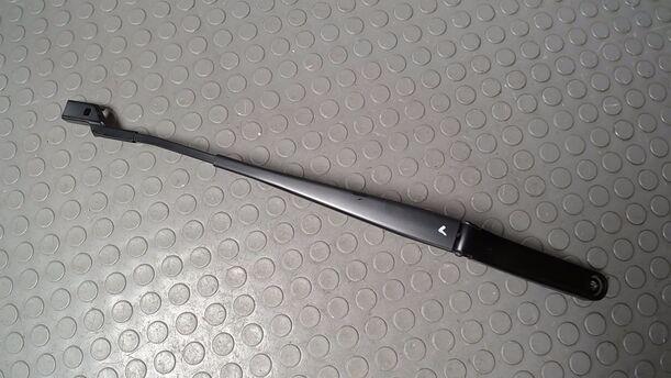 Foto: SCHEIBENWISCHERARM VORN LINKS eines VW Golf 1.4 Saphir
