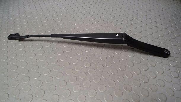 Foto: SCHEIBENWISCHERARM VORN LINKS eines VW Golf 1.4 Saphir