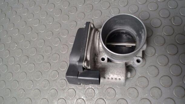 Foto: DROSSELKLAPPE/ DROSSELKLAPPENSTUTZEN  VDO eines VW Golf 1.4 GLX