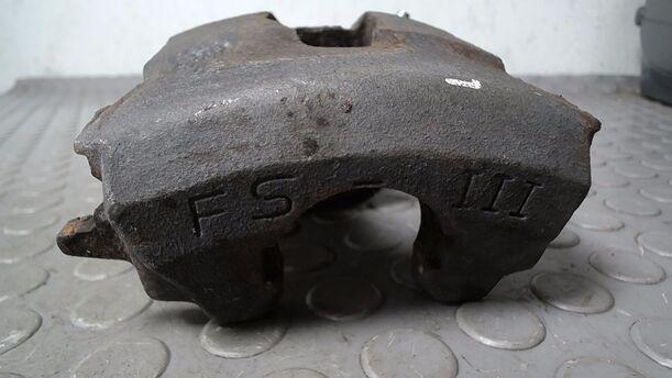 Foto: BREMSSATTEL VORN LINKS eines VW Golf 1.4 GLX
