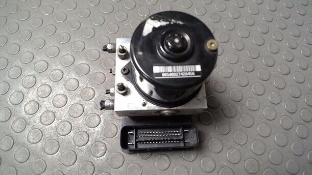 Foto: HAUPTBREMSAGGREGAT ABS eines Ford Focus Turnier 1.6 16V Edition