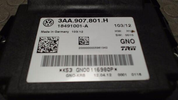 Foto: STEUERGERÄT ELEKTRISCHE HANDBREMSE eines VW Tiguan 2.0 TDI DPF 4Motion Edition
