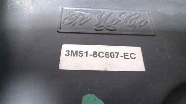 Foto: ELEKTROLÜFTER eines Ford Focus Turnier 1.6 16V Edition