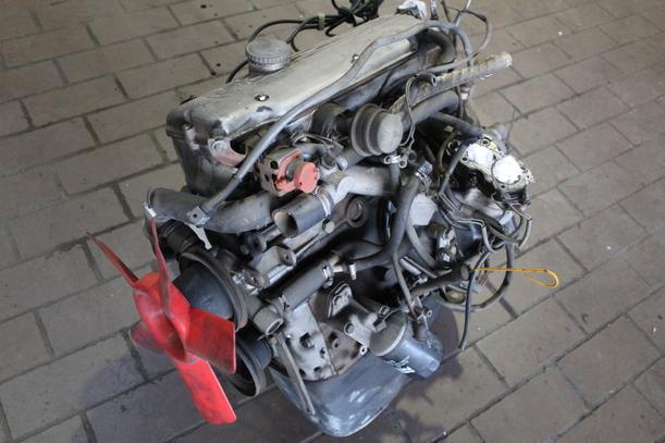 Foto: MOTOR (TEILETRÄGER) eines BMW 318