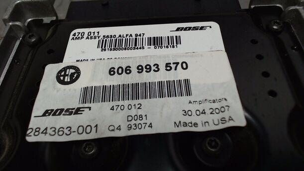Foto: RADIO VERSTÄRKER ( BOSE ) eines Alfa Romeo GT 1.9 JTD M-Jet