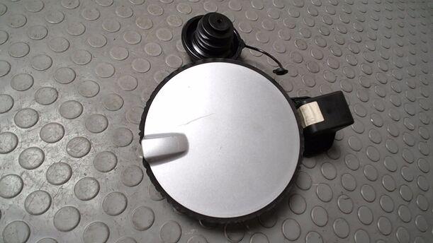 Foto: TANKKLAPPE/ TANKDECKEL eines Opel Zafira 1.9 CDTI