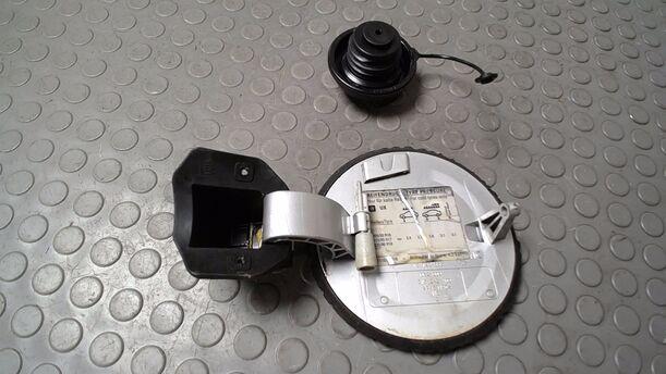 Foto: TANKKLAPPE/ TANKDECKEL eines Opel Zafira 1.9 CDTI