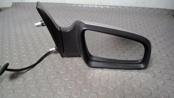 Foto: AUSSENSPIEGEL ELEKTRISCH ANKLAPPBAR/ VERSTELLBAR RECHTS eines Opel Zafira 1.9 CDTI