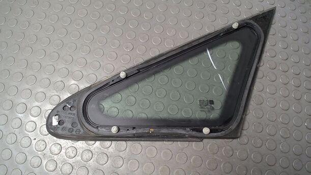 Foto: DREIECKSFENSTER/ SEITENSCHEIBE VORN RECHTS eines Opel Zafira 1.9 CDTI
