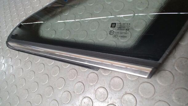 Foto: DREIECKSFENSTER/ SEITENSCHEIBE VORN LINKS eines Opel Zafira 1.9 CDTI