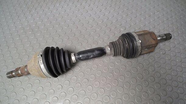 Foto: ANTRIEBSWELLE LINKS eines Opel Zafira 1.9 CDTI