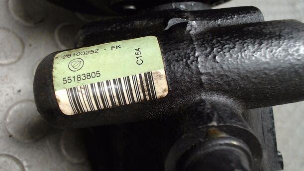 Foto: PUMPE SERVOLENKUNG eines Alfa Romeo GT 1.9 JTD M-Jet