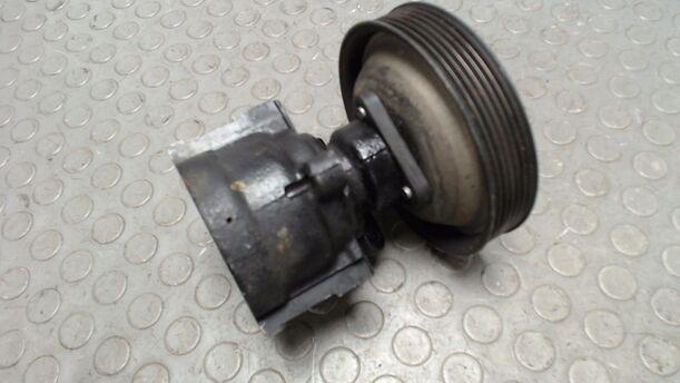 Foto: PUMPE SERVOLENKUNG eines Alfa Romeo GT 1.9 JTD M-Jet