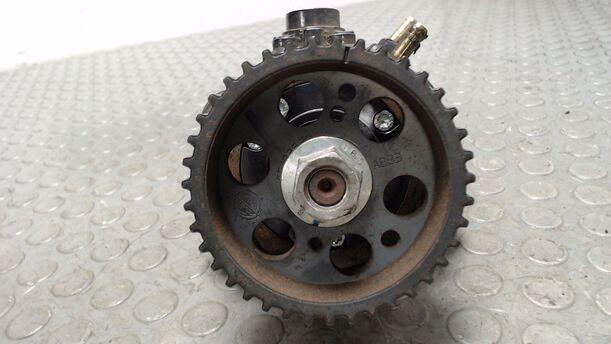 Foto: HOCHDRUCKPUMPE / DIESELEINSPRITZPUMPE eines Alfa Romeo GT 1.9 JTD M-Jet