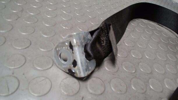 Foto: SICHERHEITSGURT 2. REIHE LINKS eines Opel Zafira 1.9 CDTI