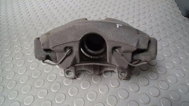 Foto: BREMSSATTEL VORN LINKS eines Opel Zafira 1.9 CDTI