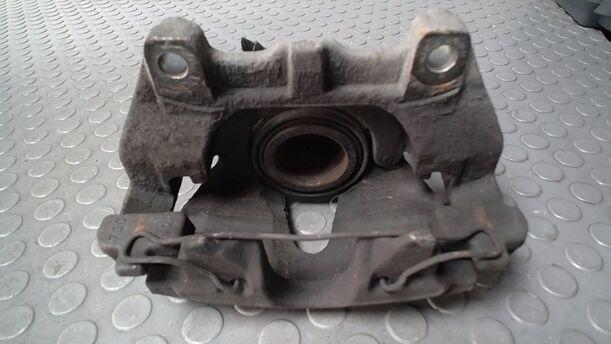 Foto: BREMSSATTEL VORN LINKS eines Opel Zafira 1.9 CDTI