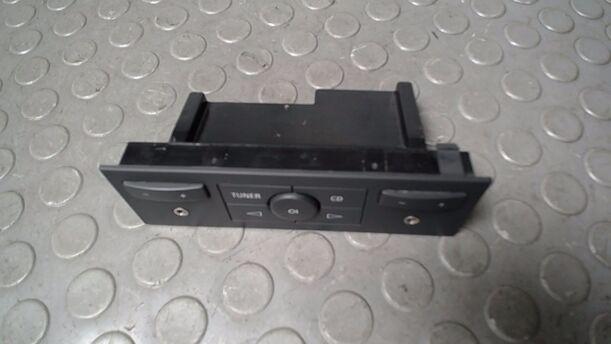 Foto: TWIN AUDIO/ RADIOBEDIENTEIL HINTEN eines Opel Zafira 1.9 CDTI