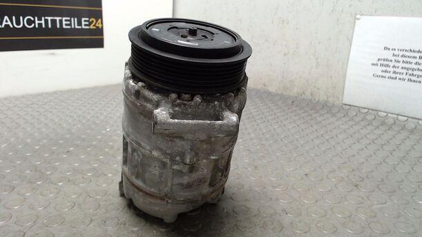 Foto: KLIMAKOMPRESSOR eines Mercedes-Benz Vito 111 CDI Kompakt DPF