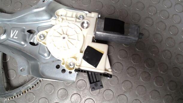 Foto: FENSTERHEBER ELEKTRISCH VORN LINKS eines Opel Signum 1.9 CDTI GLX