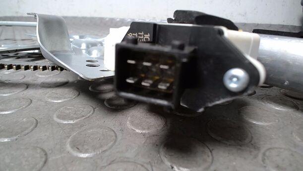 Foto: FENSTERHEBER ELEKTRISCH VORN LINKS eines Opel Signum 1.9 CDTI GLX
