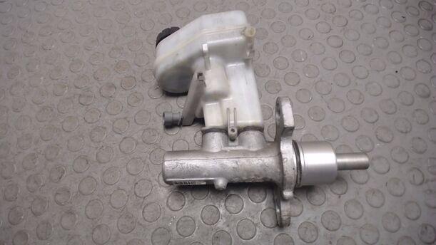 Foto: HAUPTBREMSZYLINDER ( ALTUR ) eines Opel Signum 1.9 CDTI GLX