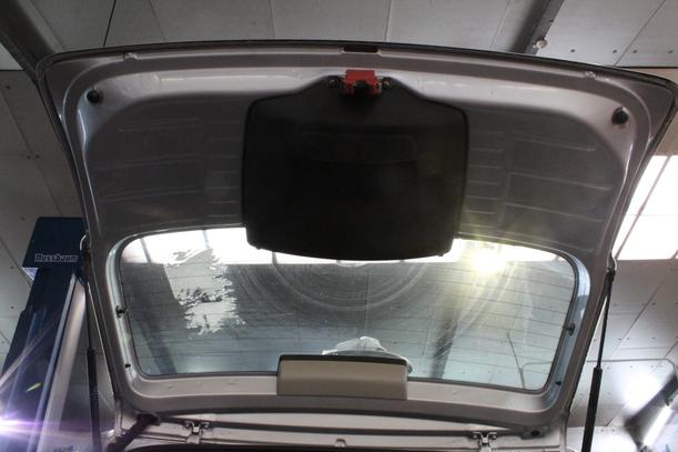 Foto: HECKKLAPPE / HECKDECKEL eines VW Fox 1.2 GLX