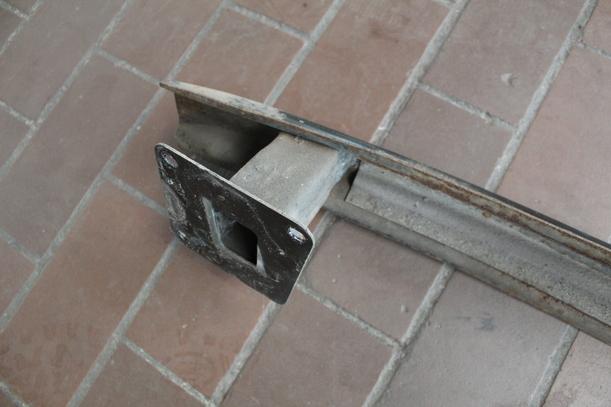 Foto: VERSTÄRKUNG HINTEN eines VW Fox 1.2 GLX
