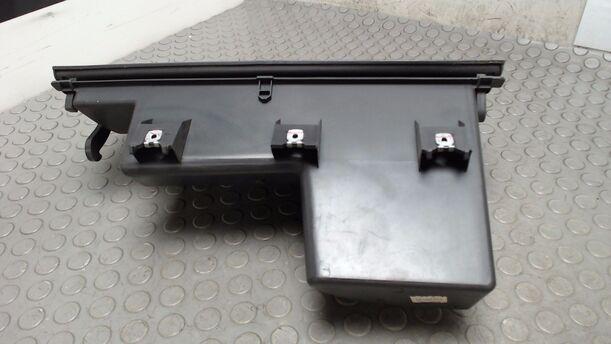 Foto: HANDSCHUHFACH eines VW Fox 1.2 GLX