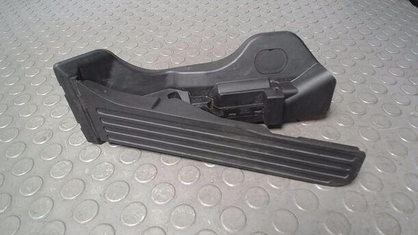 Foto: GASPEDAL eines VW Golf Plus 1.9 TDI GLX