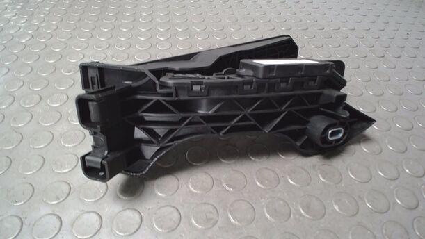 Foto: GASPEDAL eines VW Golf Plus 1.9 TDI GLX