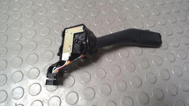 Foto: BLINKSCHALTER/ KOMBISCHALTER eines VW Golf Plus 1.9 TDI GLX