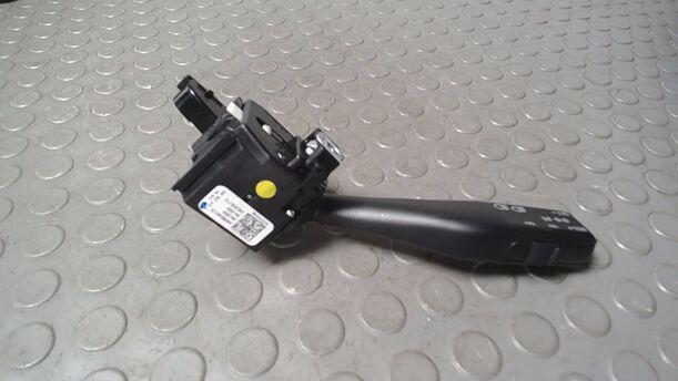 Foto: BLINKSCHALTER/ KOMBISCHALTER eines VW Golf Plus 1.9 TDI GLX