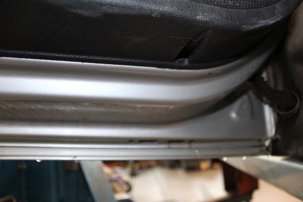 Foto: TÜR HINTEN LINKS ( CARAVAN ) eines Opel Astra 1.7 CDTI Caravan GLX