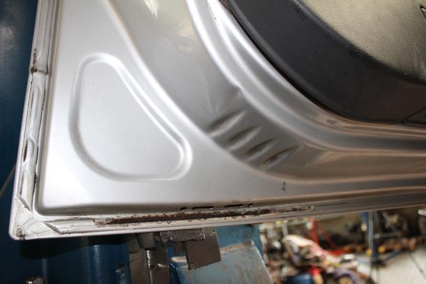 Foto: TÜR VORN LINKS ( 4/5-Türer ) eines Opel Astra 1.7 CDTI Caravan GLX