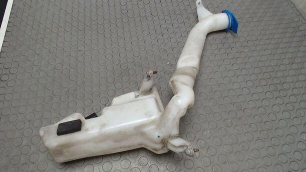 Foto: SCHEIBENWASCHBEHÄLTER eines VW Fox 1.2 GLX